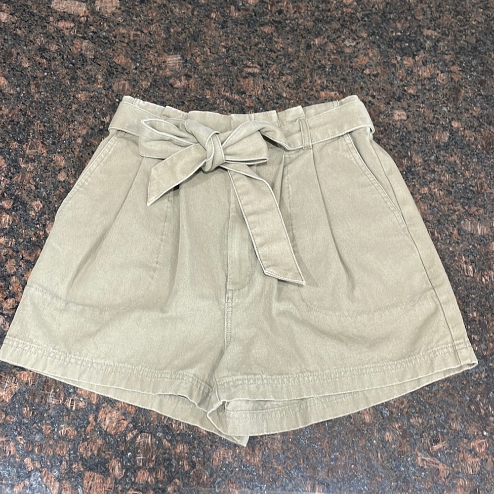 Green paper bag waist shorts